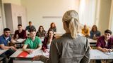 Dopo 12 Anni di Servizio nella Scuola: La Drammatica Realtà dei Precari e la Necessità di Cambiamento