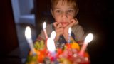 Giorni migliori e peggiori per festeggiare il compleanno di un bambino secondo i genitori