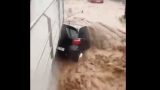 Alluvione alle canarie: donna salvata da un’ondata di acqua e fango