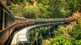 Viaggi in treno panoramici: scopri il percorso italiano che sorprende al secondo posto