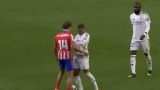 Mbappé dimostra leadership difendendo Rudiger dai ‘mind games’ di Llorente