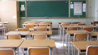 Ghettizzazione e bestemmia a scuola: la denuncia di una madre al Ministero dell’Istruzione