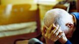 Maltrattamenti badante anziano alzheimer a cantù scoperti dalle telecamere