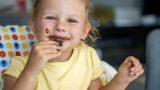 Cioccolato fondente adatto ai bambini piccoli secondo gli esperti