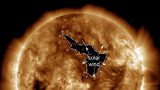 Buco coronale sul sole provoca tempesta solare in arrivo verso la terra