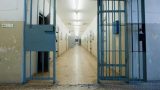 Traffico di droga nel carcere di Carinola: detenuti ricevono troppi soldi dalle famiglie