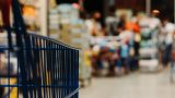 Rapina in supermercato vicino san pietro: quattro bloccati con coltello