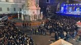 Concerto per pino daniele in piazza del gesù: proteste e polemiche sullo show per la tv