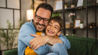 Papà di oggi: affrontare le fragilità e il desiderio di presenza per i figli