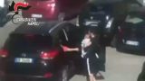 Mamma vende droga col neonato in braccio, arresti a Torre Annunziata