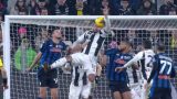 VAR e rigore Atalanta-Juve: analisi del controllo e decisione di McKennie