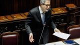 Campi Flegrei, Musumeci accusa il governo: dovevano fermare le costruzioni