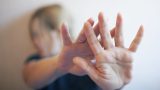 Reddito di libertà per donne vittime di violenza: requisiti e guida al pagamento di 500 euro al mese