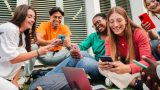Profili queer da seguire per vivere la propria autenticità ogni giorno